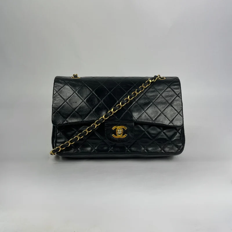 Chanel Mellanstor dubbel klassisk Flapbag