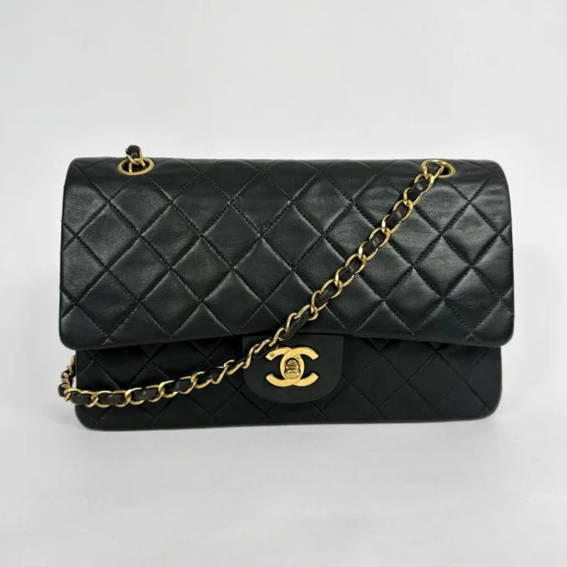 Chanel Mellanstor dubbel klassisk Flapbag
