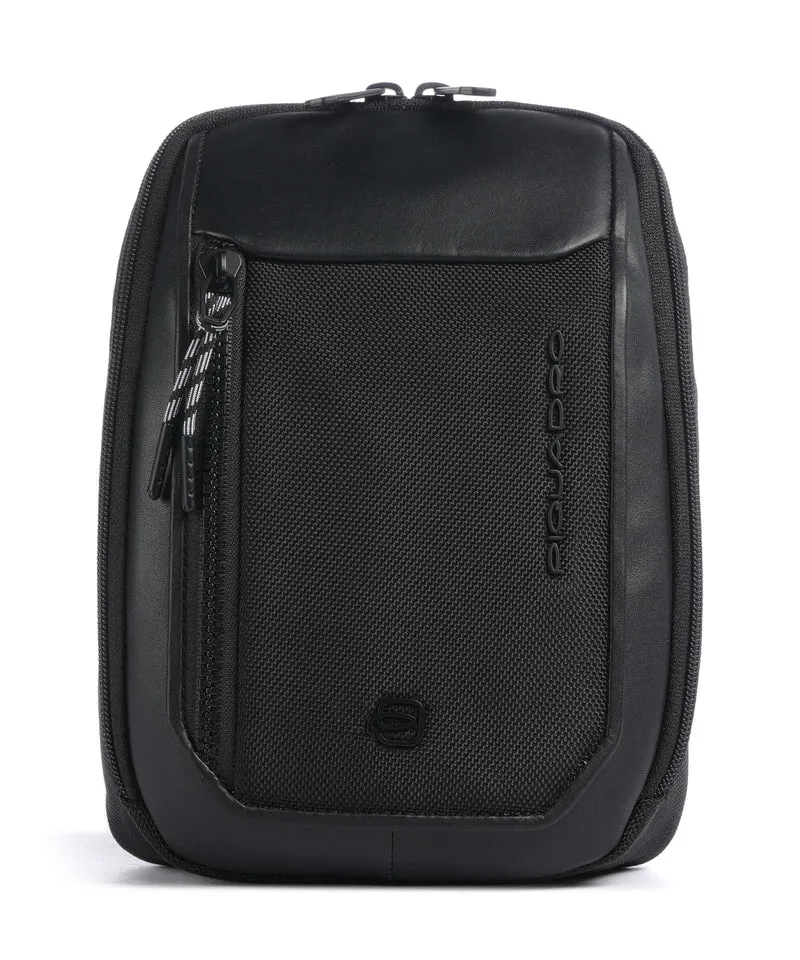 Piquadro Lyss Crossover väska black