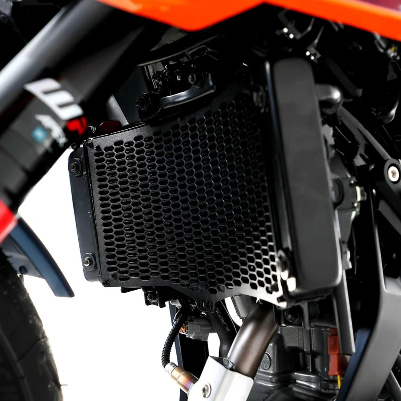 PRO Radiator Guard BLACK - KTM RC390/200/125 22-, 125 Duke 24-, Husqvarna Vitpilen 401 24-