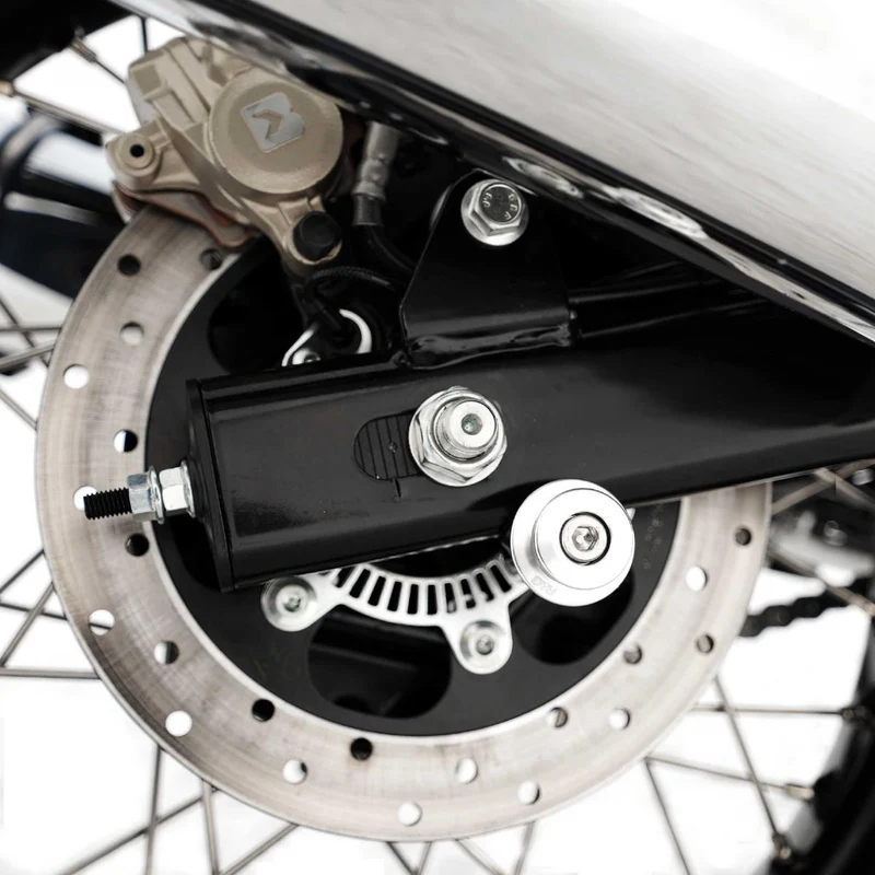 R&G Elevation series Padd. Std. Bobbins, Tri Tiger 800/XRx/XCx/XCa, MZ1000, ZX636 13- (not with std. exh.), Z900/650, Ninja 650, various MTS models, BLACK