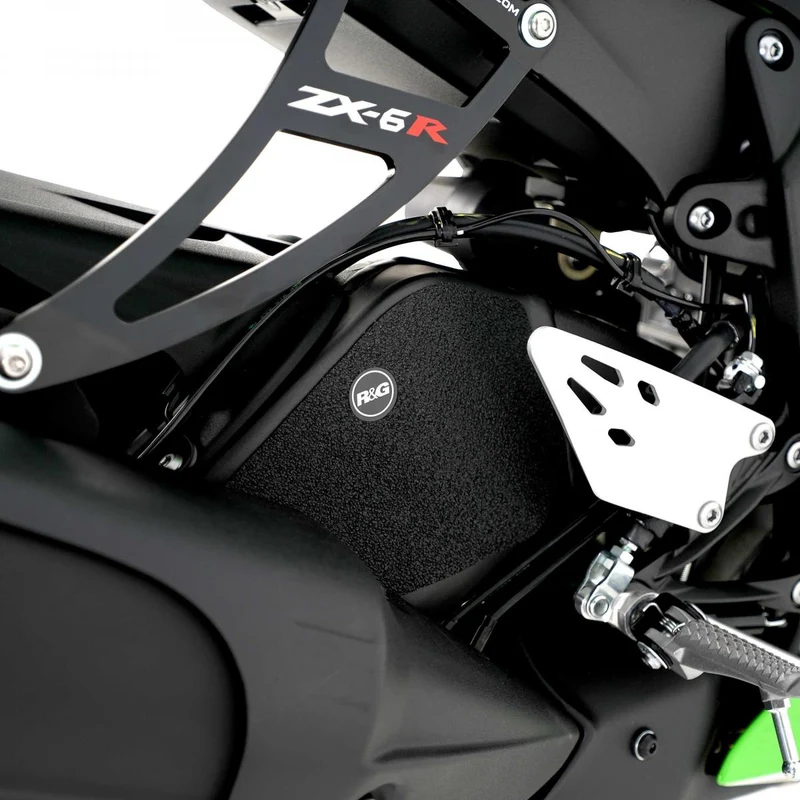 Kawasaki ZX-6R (636) 19- Boot Guard 2-piece (1 on each side of swingarm)