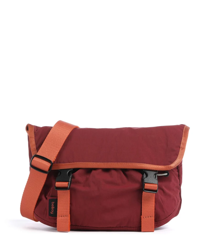 Bellroy Cinch 6 Mini Messenger väska crimson