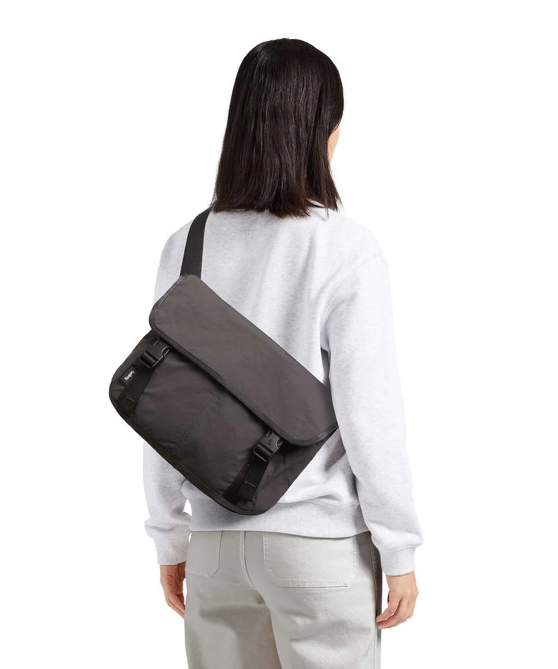 Bellroy Cinch 12 Messenger väska black