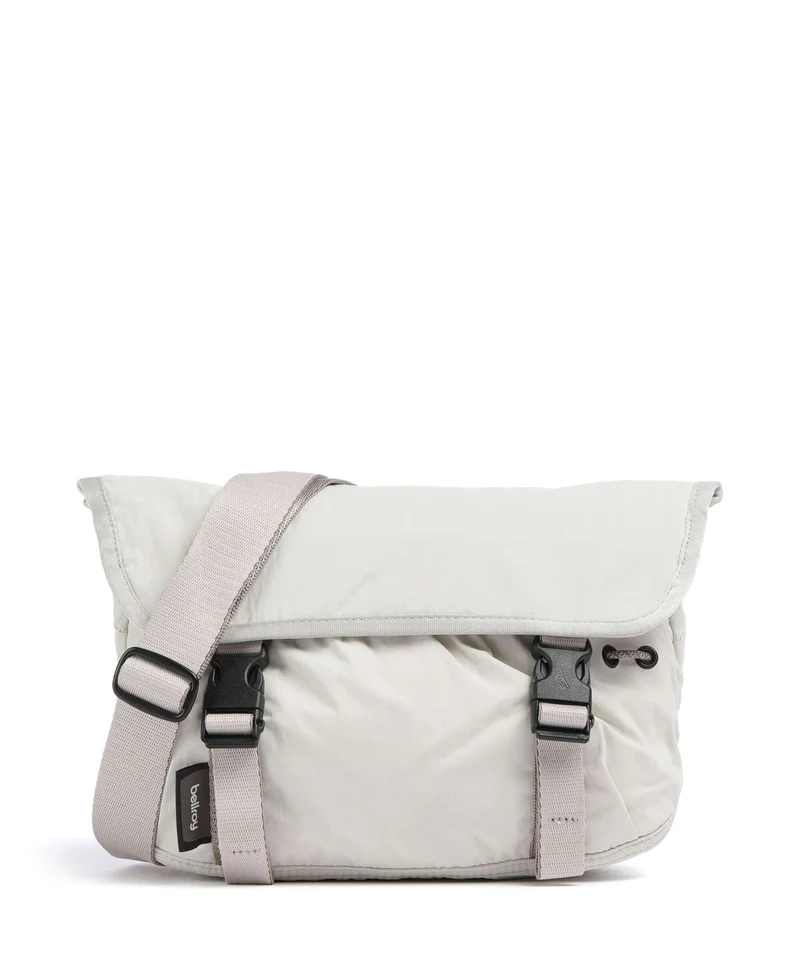 Bellroy Cinch 6 Mini Messenger väska oat