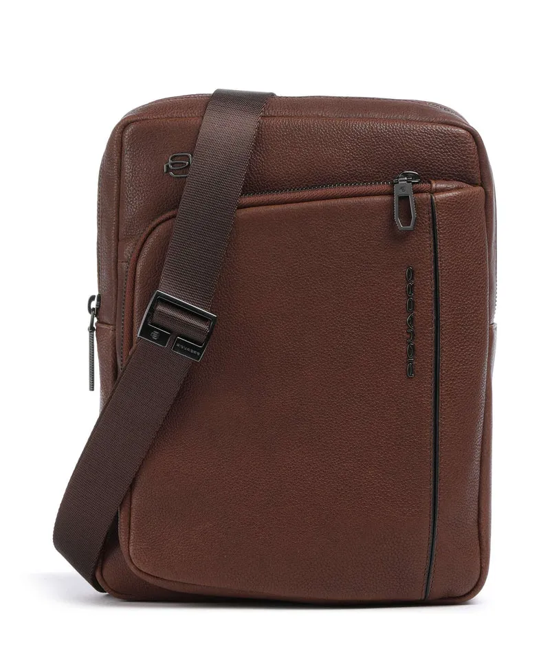 Piquadro S134 Crossover väska brown