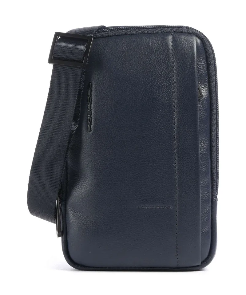 Piquadro W137 Crossover väska blu