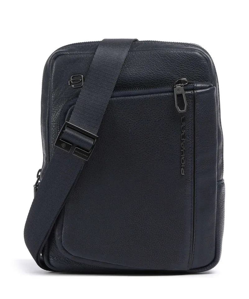 Piquadro S134 Crossover väska blue